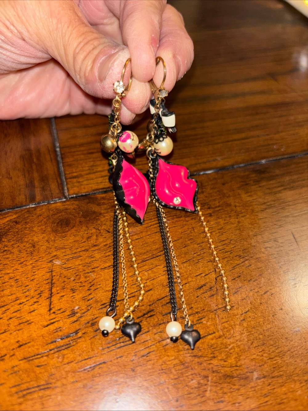 Betsy Johnson Rare Hot Pink Lip Dangle Earrings with Mixed Chains
